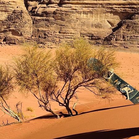 Wadi Rum Mundo Camp Aqaba Exteriör bild